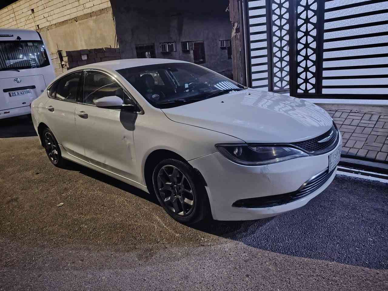 السلام عليكم C200 2015 محرك 2400 رقم ذي قار حره تحويل سنويه لل27
السياره مكينه كير جيد جدآ تحتاج الى تبريد وبنيد فقط باتري جديد تايرات جيده دواخل حلوه السعر 80 وبيهه شويه مجال حك الجيه الأستفسار على الرقم***********

