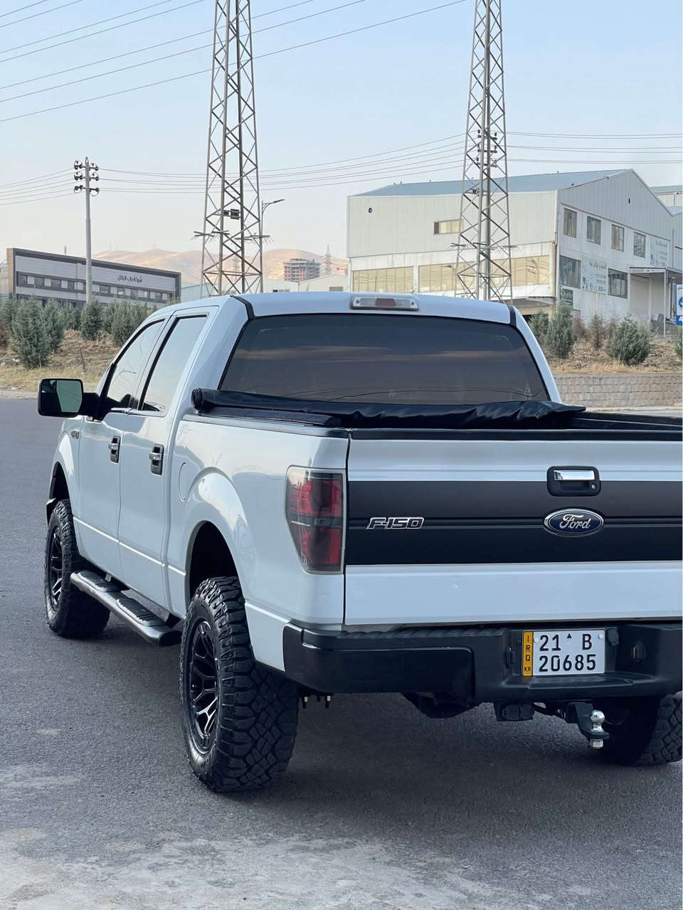 بۆ فرۆشتن: فۆرد F-150 FX2 مۆدێل ٢٠١١ 🛻
 
❖ مۆدێل: ٢٠١١ (ڕەنگی سپی)
❖ جۆر: FX2 (لێخوڕینی 4x2)
❖ بزوێنەر: V8 (مەکینە بەشەرت)
❖ بۆیاخ: بێ بۆیاخە (تەواو پاک و بێ کێشە).
❖ ناوەوە: ناو زەرد و کوشن جلد (زۆر خاوێن، وەک لە وێنەی ⁠دیارە).: چوار تایەی good ⚡️year  تايه .
❖ ژمارە و سەنەوی: ژمارەی سلێمانی نوێیە، سەنەوی تا ٢٠٣١ تازەیە و بەشەرت.
❖ تێبینی: سەیارەکە هی کۆمپانیای نیڤایە، زۆر توندوتۆڵە، بێ مەسرەف و ماڵی دۆستە.
💵 نرخی قفل: ١٣٨ وەرەقە - بەم مواسەفات و پاکییە بەو نرخە لە هەموو عێراقدا نییە!
📞 ژمارەی تەلەفۆن2003-140-0770
━━━━━━━ ★ ━━━━━━━ السليمانية, العراق


**إذا كنت صاحب هذا الإعلان وتريد حذفه لأي سبب، رجاءا أرسل رسالة إلى الدعم الفني**
