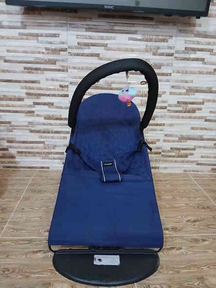 هەزازی مناڵان ، پاکو بێعەیب ، قایشی بەستنەوەی هەیە ، بچوک ئەکرێنەوە بۆگواستنەوە ، سێ ئاستیان هەیە بۆ بەرزی و نزمی
سعری 10  هەزارە قفڵی
سلێمانی گەیاندنیش هەیە*********** السليمانية
