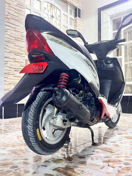 السلام عليكم دراجه سايم فايتر  نكره سلف نضافه مثل ما موضح تخم تاير جديد لايت عالي ناصي اشاير هورن كله شغال السعر ٤٧٥ بي مجال قليل التواصل خاص او واتساب *********** الرمادي
