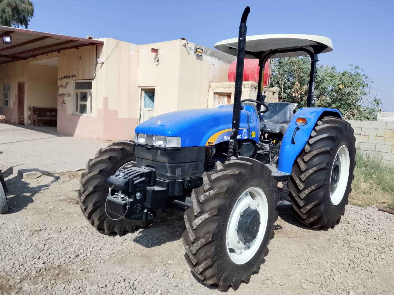 سلام عليكم مكينه نيهولند موديل 2025 زيرو صفر كيلومتر السعر 36 وبيه مجال قليل وستفسار عله رقم ‏‪+9647808190309‬‏
