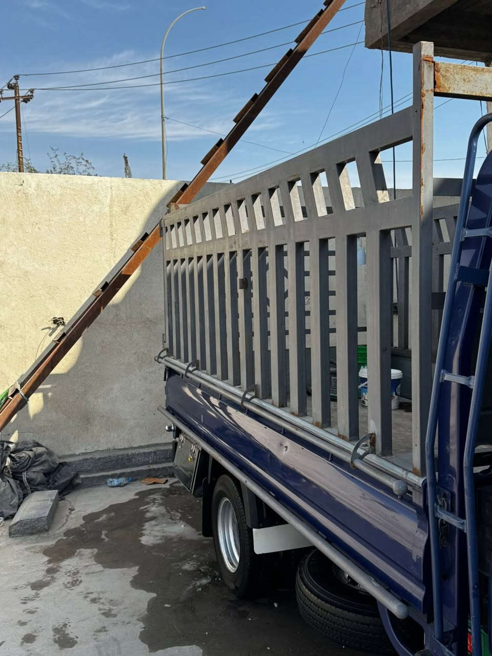 سلام عليكم محجر فحل لبيع وياه كاسحه هم لبيع مكان ناصريه الهاتف ***********
