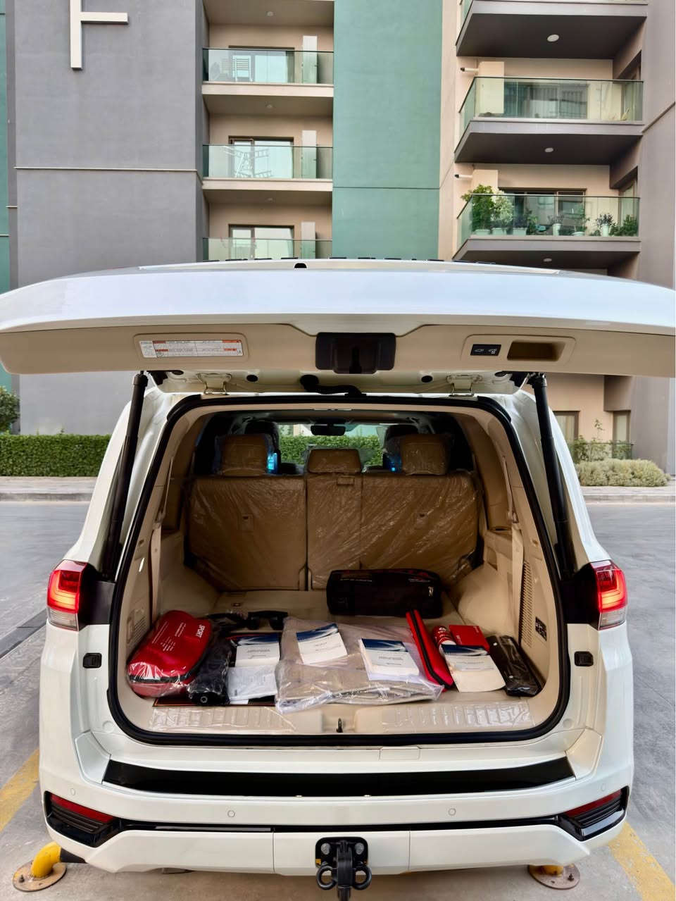 Land cruiser 2024  GXR Twen turbo (Black)
وكالة تويوتا عيراق ‏‎ضمان شركة SAS
🔻ارخص سعر بكل العراق
39 ألف ماشي📦
‏‎سنة الصنع: 2024 بلاک إیدیشن
‏‎ضمان شركة SAS
كل غراض بلادي موجود
ماشييه  39  الف  كم 
‏‎المواصفات :
-كاميرا
- محرك 6 سلندر (توین توربوو)
‏‎- فتحة سقف ( سلايد ) 
-٣ شاشات 
- شاشات ترفيه خلفية
‏‎- مقاعد جلد 
‏‎- مقاعد كهربائية 
- مقاعد امامية تبريد 
- ⁠تبريد وتدفئة امامي خلفي 
‏‎- بصمة الابواب 
‏‎- صندوق كهربائي
‏‎- مصابيح LED و زينون
-7 راكب 
-شحن واير ليس 
-حساس امامي خلفي 
‏‎- حجم العجلات 20 inch 
مكفول كفاله عام كلشي مابيها بل باكيت

مكفولة كفالة عامة من الدعامية إلى الدعامية
‏‎ بدون صبخ .بدون بارد  ،بدون رصعات ،بدون حتى شخط
‏‎دعاميات هم بدون صبغ ،رمل مابي ،لحية بدون صبخ ..بقية كلها بشرط

محرك كير بشرط مامفتوح
‏‎سيارة حيل نظيفة كلشي عل بلاد لوك
‏‎سنوية زنكة كلشي جديد مدفوع لـ2031
‏‎باسمي السنوية بشرط تحويل و خرامة 
‏‎سيارة مابيـها دينار مصرف كامل من كل نواحي
رقم أربيل شيمالي 

نفسي يوم /تحويل و وكالة حاظر 
مكانك /داخل سليماني

- ⁠***********📞
السعر 685  $ السليمانية, العراق
