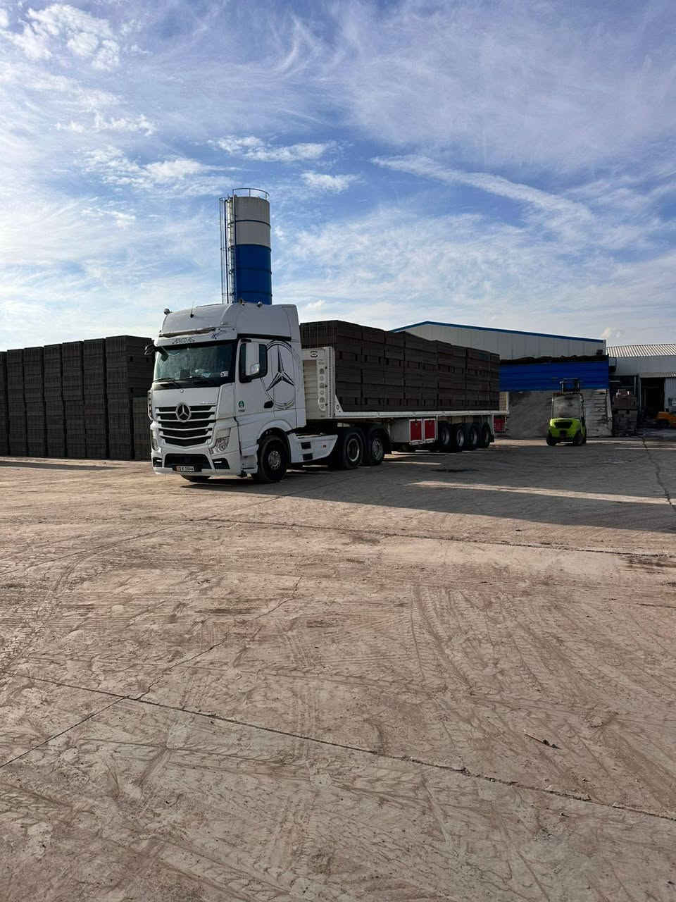 سلام عليكم ورحمة الله وبركاته
اكتروز للبيع موديل 2015 حجم 2551
لايت عدسه ريتايدر ثلاجه تدفئه تبريد شاشه كامرا حساس راس بلادي السياره مكفوله كفاله عامه العربانه عبدالله جوهر السياره خير من الله وجاهزه للشغل
السعر (675)للاستفسار الاتصال على الرقم *********** خابر وستفسر عن السعر
