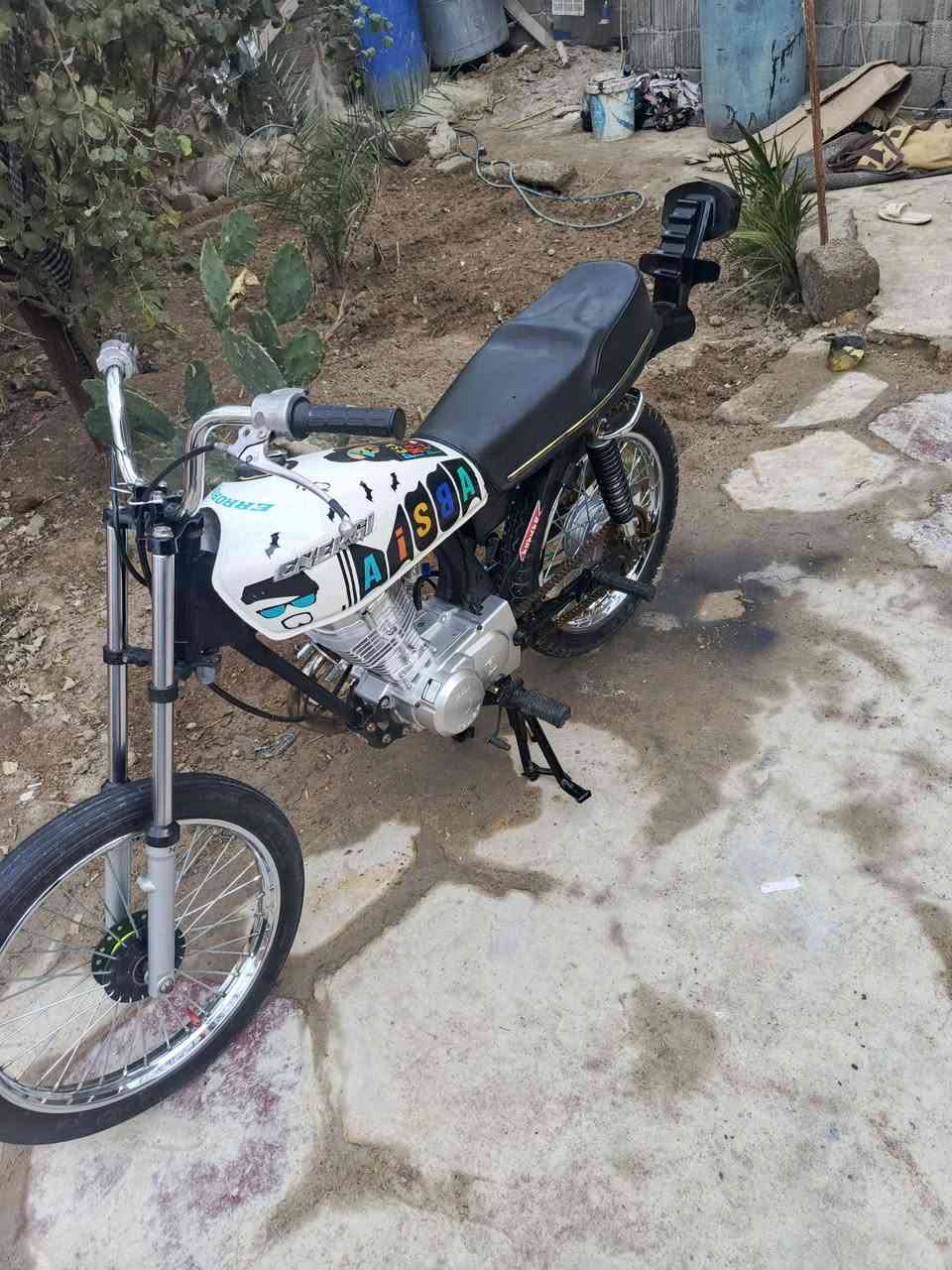 للبيع ادوات ادوات مكفولة مكان بصره كرمت علي السعر 600وبيهه مجال ***********
