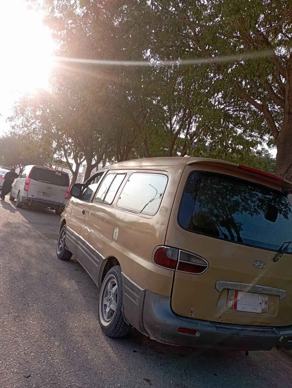 ئەم ڤارە بو فروشتن:گیرو مەکینەو ئەکسڵ وەشەرت ٤ تایەی لوک:***********
