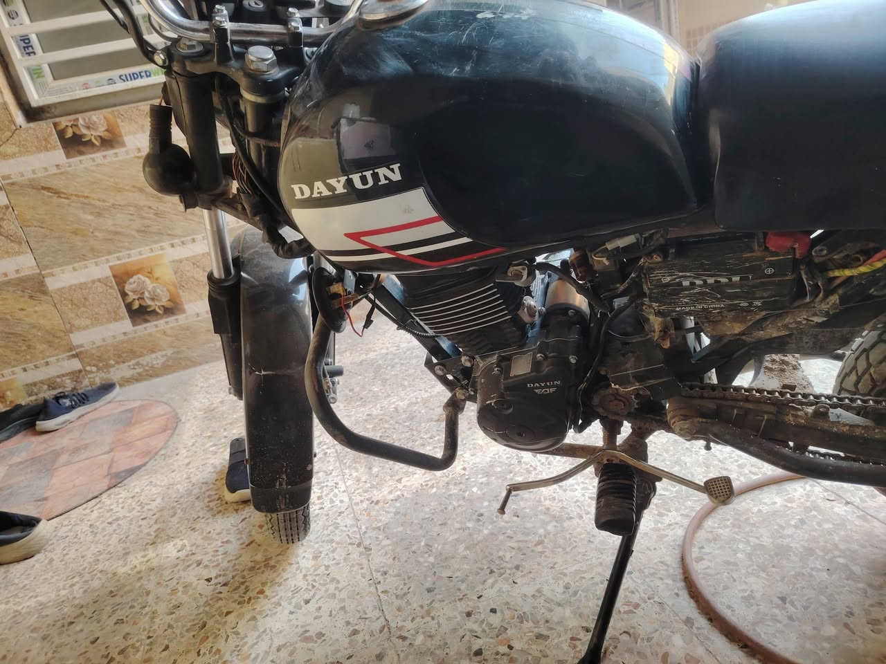 دايون نفخ لون اسود محرك ١٥٠ cc  موديل ٢١ أوراق اصوليه
كربلاء الجاير

***********

دراجه بيها خيط بخار وعوزها نواقص بسيطه

٩٥٠ وبيها مجال
