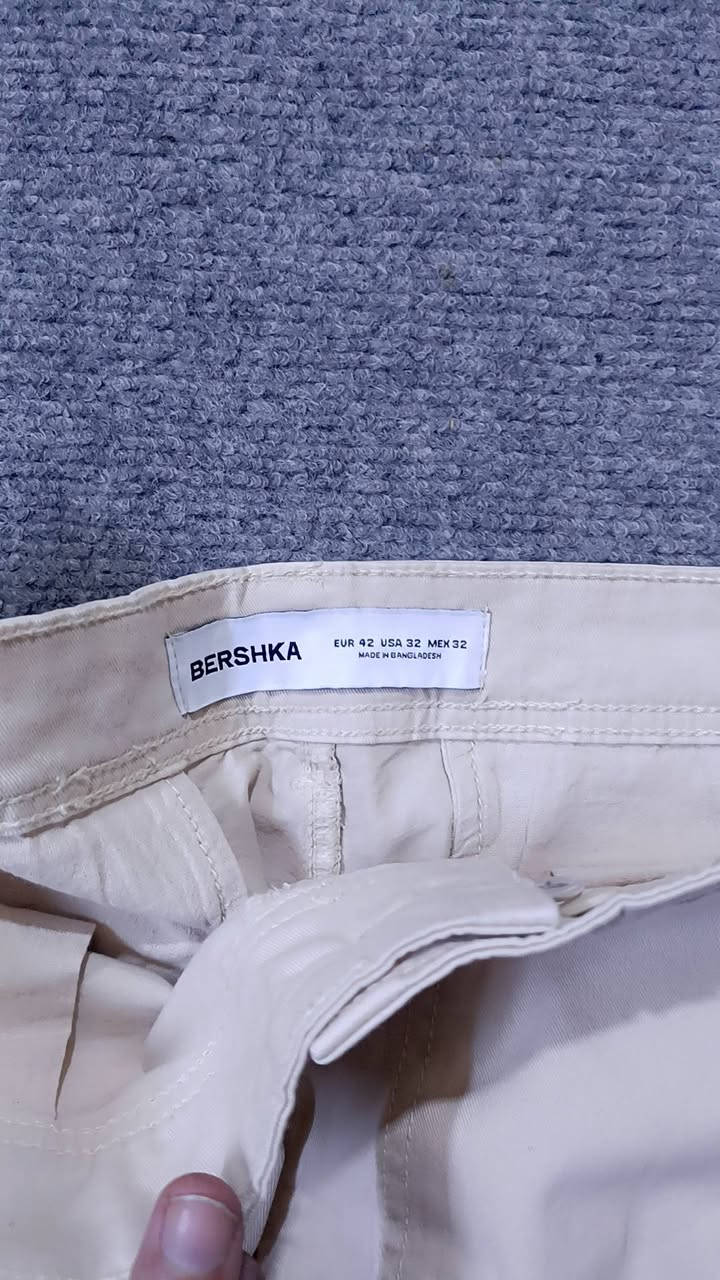 قطعه الكمر 32..34 🧥
السعر 10 فقط 💣


**إذا كنت صاحب هذا الإعلان وتريد حذفه لأي سبب، رجاءا أرسل رسالة إلى الدعم الفني**