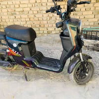 دراجة شحن R 11  دراجة نضيفه ماعوزها شي رقم الهاتف لاستفسار 07825311663