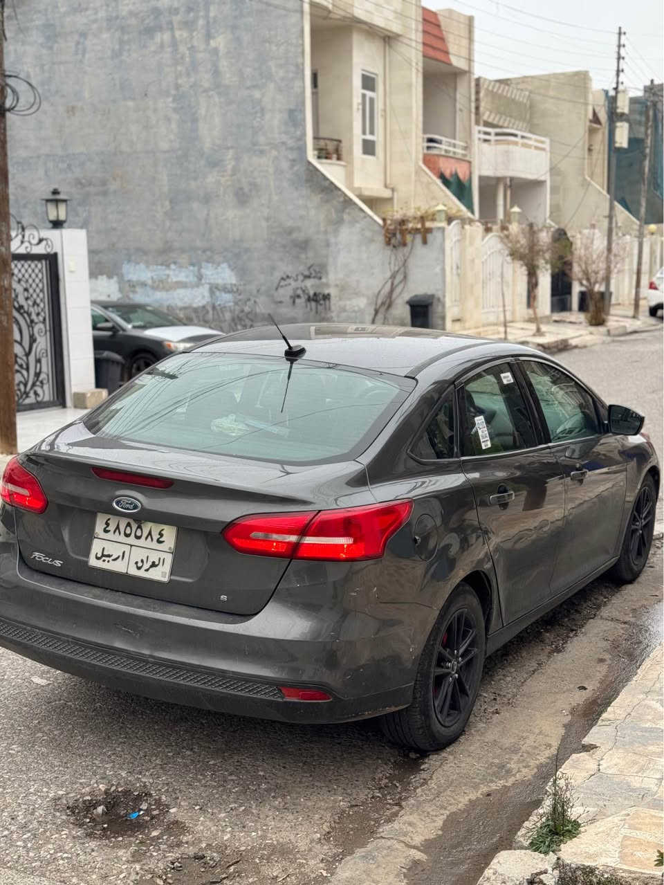 فۆرد فۆکس ٢٠١٧ SE 
سەیارەکی پاک و بێ کێشە 
کارەبایات - ئیرابگ دەشبول بەرد- گزۆز -گێر - مەکینە بەبی عەیب بەشەرت
مواسەفات ویلکەپ - چوار جام کارەبا - تعدیل سرعە 
شاشە گەورە زۆر مواسەفاتی تر 
یەک چاملخ سبوخ و نەرمە تەزرەیەکی کەم ورد بێ ئەوەی دیار بیت ١٠ ١٢ دنکێک پێش و پشتی بەشەرت 
لێدرانی نیە 
رەقەم سەنەوی ٢٠٢٣ کۆن 
ژمارەی مۆبایل 0️⃣7️⃣5️⃣0️⃣2️⃣2️⃣0️⃣2️⃣6️⃣4️⃣6️⃣
بۆ زانیاری زیاتر پەیوەندی بکەن بەم ژمارەیە أربيل, العراق
