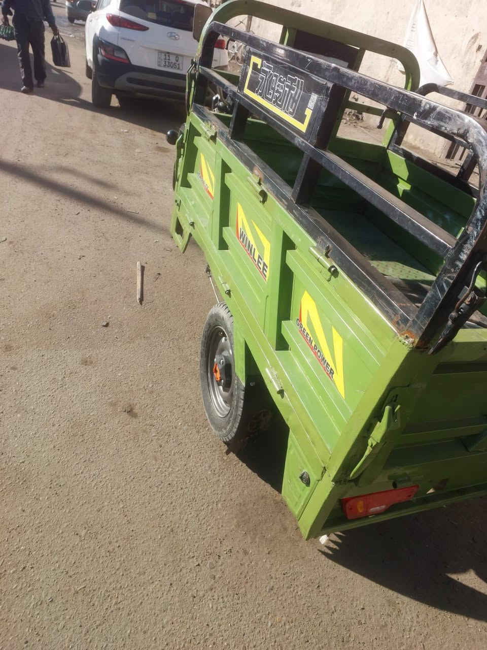 سلام عليكم ستوته شحن للبيع حجم وسط جاهزه ما ناقصه اي شي  موديل 2022 ستوته حلوه وما تعبك وجرفته حلوه سعره 800  مكاني بغداد شارع هيفاء الي يريده يتصل ويدلل هاذ رقمي ***********
