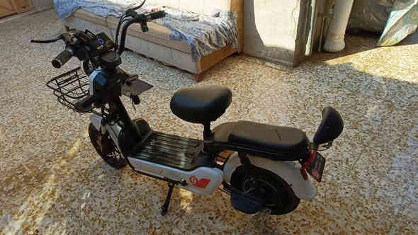 السلام عليكم دراجه شحن كوريا مار 2025 حجم 16 دبل بصمه سويج اربع بطاريات ماطور جديد (مستخدم شهر ) 
رقم ***********
