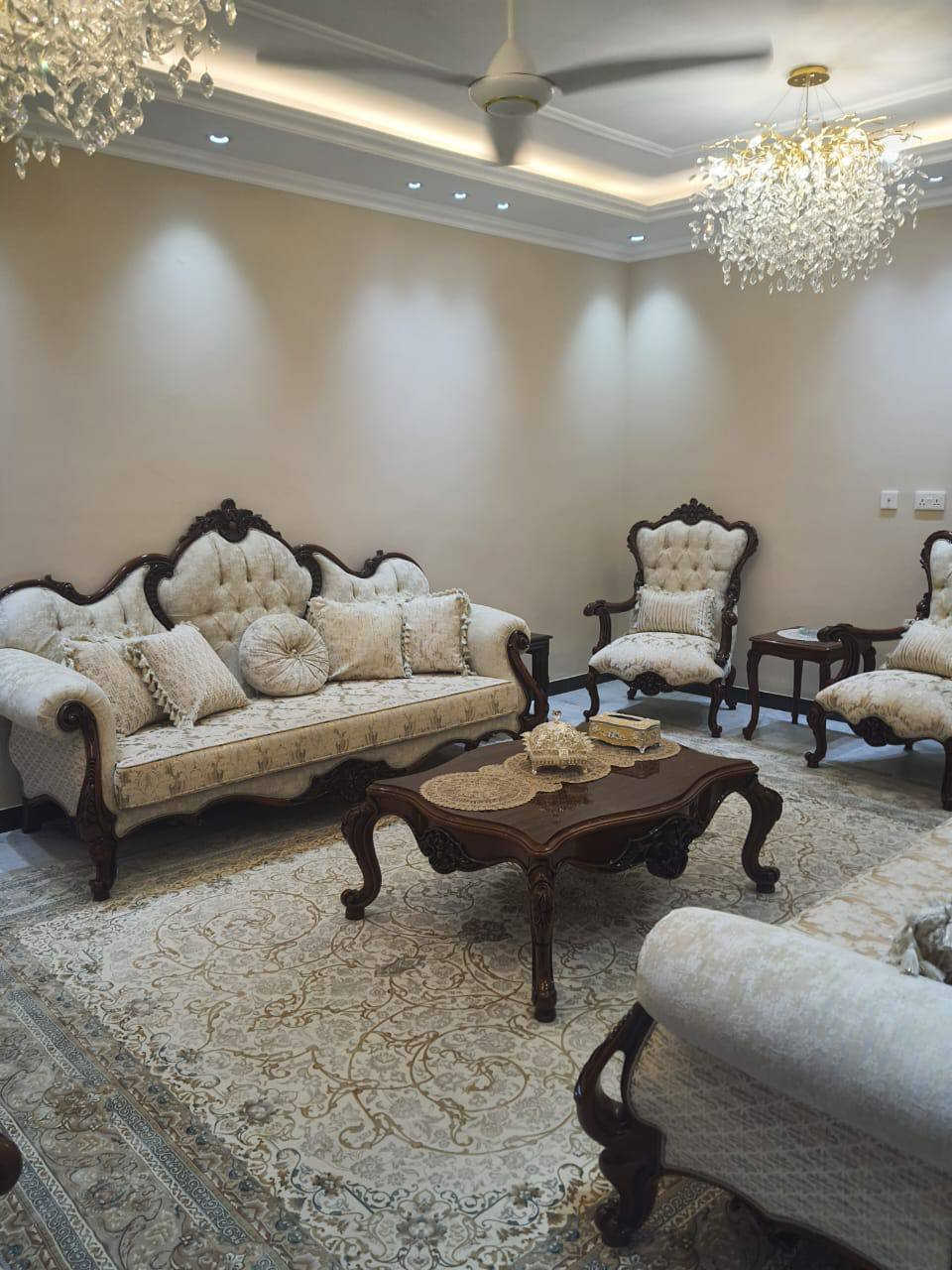 البيت في الامل ‼️. قريب على البوابة 👍. طابقين ٥ غرف ٣ منهن بالطابق الثاني. البيت يباع مع الاثاث والاثاث مودرن وحديث 👏 الواجهه مرمر. ٣حمامات  المساحة ٢٠٠ والبناء تقريباً ١٧٠
الامل الاولى قرب البوابة

السعر ٧٢٥ وقابل للتفاوض
البيت في الامل ‼️. قريب على البوابة 👍. طابقين ٥ غرف ٣ منهن بالطابق الثاني. البيت يباع مع الاثاث والاثاث مودرن وحديث 👏 الواجهه مرمر. ٣حمامات  المساحة ٢٠٠ والبناء تقريباً ١٧٠
للاستفسار ***********
