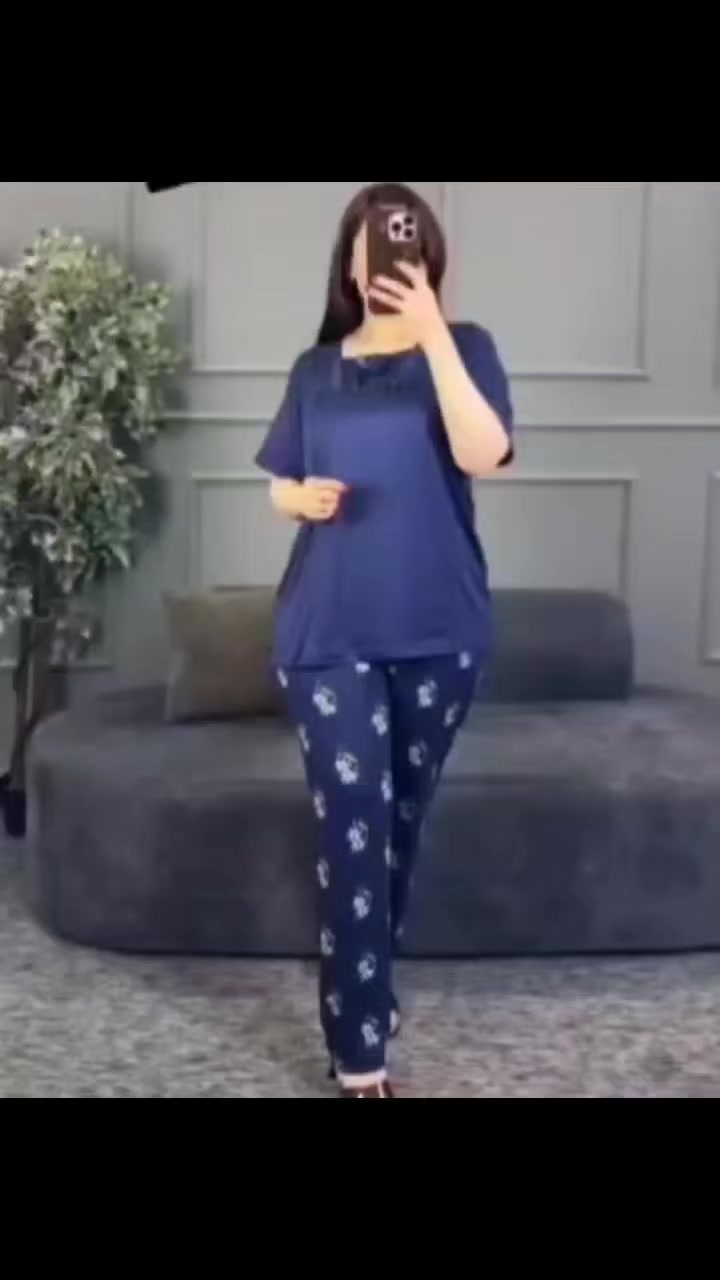 تراك نسائي مطبع دانتيل   😍

الخامه فانيلا زبده اصلي فول ليكرا 💯

القياسات   L - XL - XXL - XXXL 

سعر ٨الاف

يوجد توصيل جميع المحافظات


**إذا كنت صاحب هذا الإعلان وتريد حذفه لأي سبب، رجاءا أرسل رسالة إلى الدعم الفني**