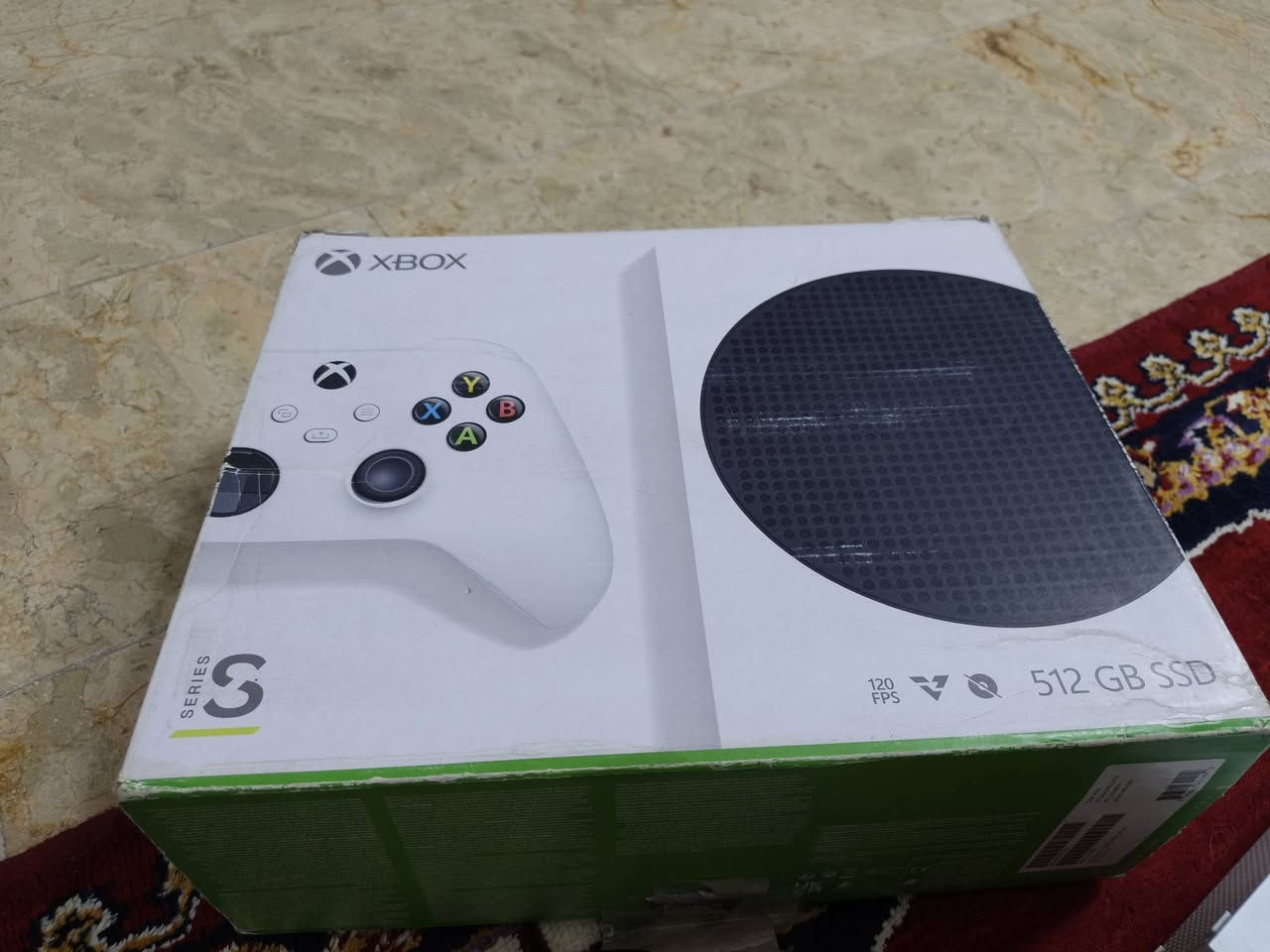 اكس بوكس سيريس اس نضافه 99/100 جهاز لا داخل صيانه ولا مفتوح على ايدي كل ملحقاته ويا  بي العاب حوالي 20 لعبه ريديد ردمشن 2 و 1 و لعبت راست الجيل القديم و الجديد و جيتي اي فايف *********** للتواصل واتساب
