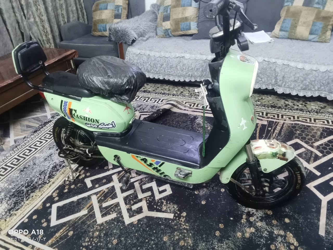 سلام عليكم دراجه شحن جاهز ه اي نقص مابيها حجم 14 مكان الزعفرانيه شارع المعهد السعر 250 وبيها مجال***********
