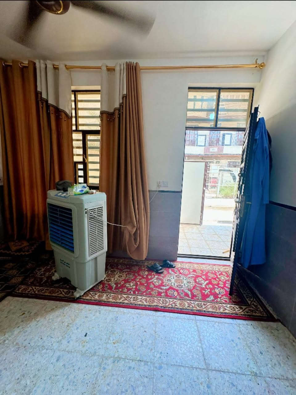 بسم الله 🤲
مبسعر مناسب جدا 🔐

مشتمل  50 متر.  

طابو صرف 

حديث بناء 2025

طابو ملك صرف 

منطقه الانتصار مقابيل مستشفى 

حماد شهاب قبل مرور 

الحسنييه 

واجهه 5

مدخلين استقبال ومطبخ

وخدمات صحيه ومنور.

الطابق الثاني غرفه. نوم واحدة

وبيتونه 🔈

***********
