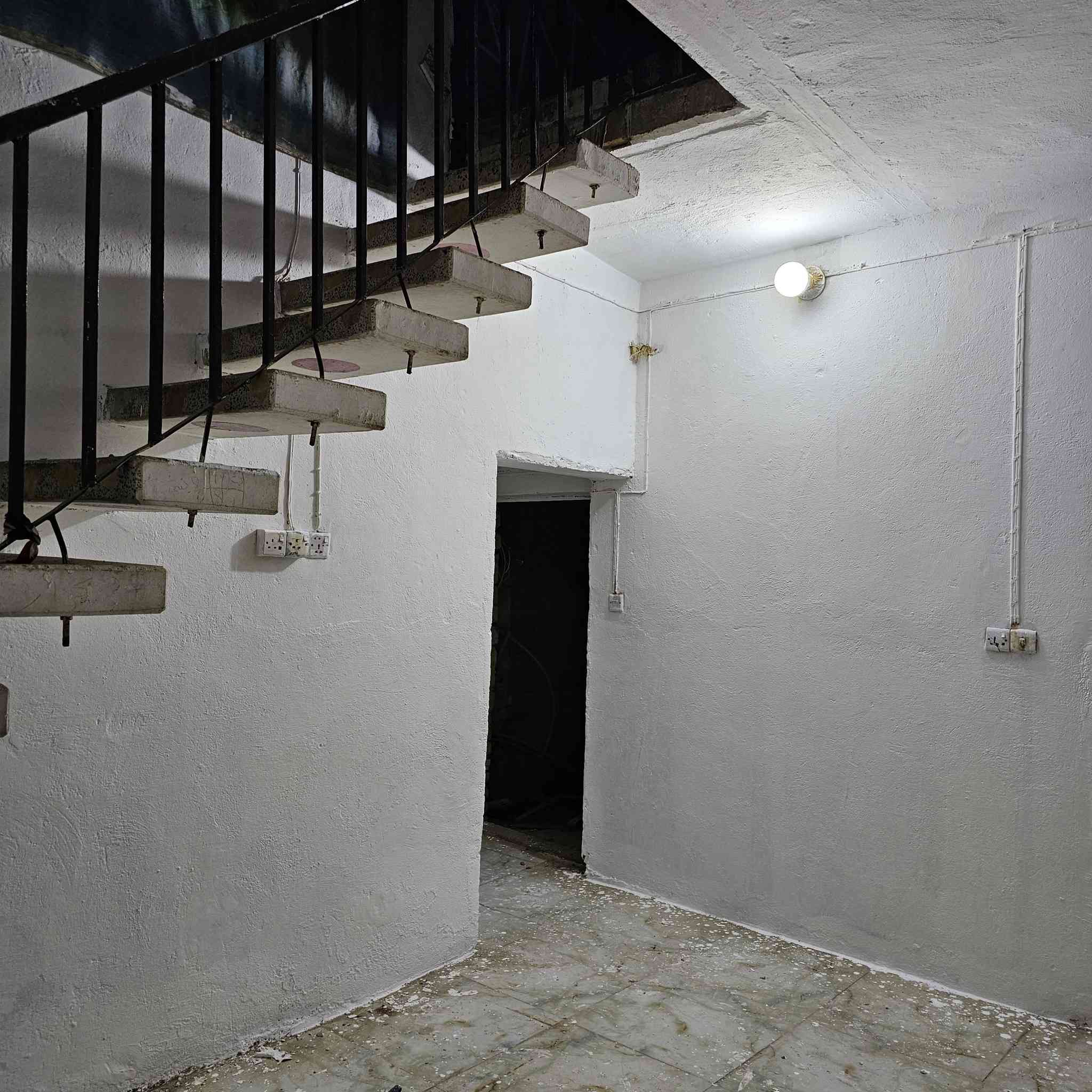 مسلك للبيع مساحته 175 متر غرفتين جوة وغرفة فوك الموقع الماجدية شارع الجامع مقابل مطعم كباب السيد
للأستفسار الاتصال على الرقم *********** واتساب
