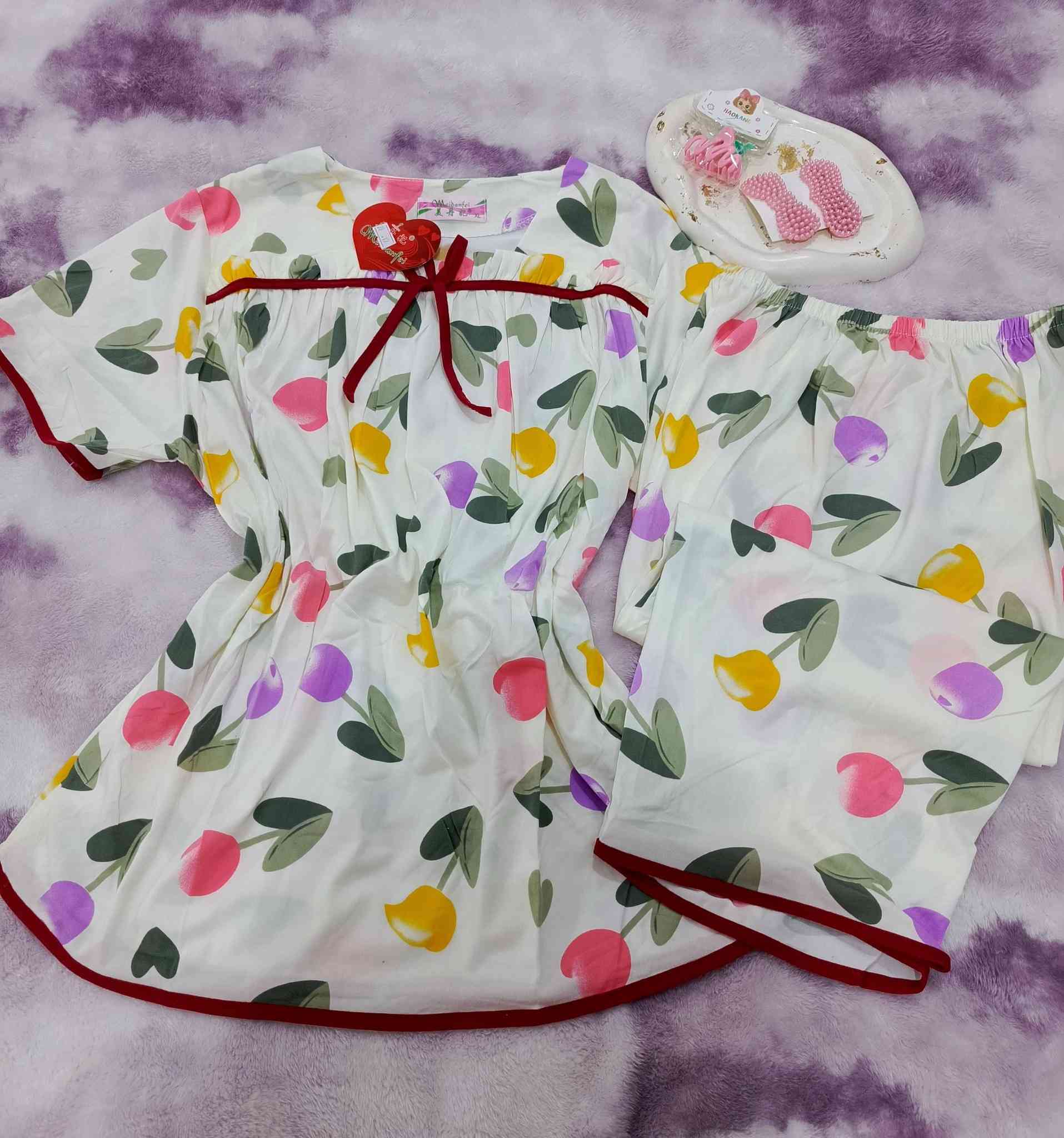 مرحباً عيوني متوفر برمودا خامة قطنية تجنن وباردة وبسعر مناسب ب ٦ الف فقط لطلب على الخاص او على الرقم ***********
