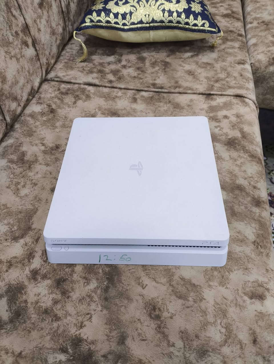 للبيع نضافه 99 اونلاين ويا 2يدات وقرص جي تي اي ب210


**إذا كنت صاحب هذا الإعلان وتريد حذفه لأي سبب، رجاءا أرسل رسالة إلى الدعم الفني**