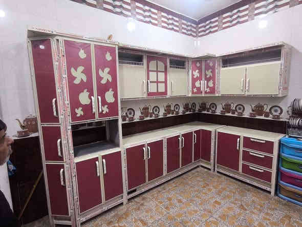 للبيع كاونتر مستخدم شي قليل  العنوان حي المعلمين القديم رقم ***********
