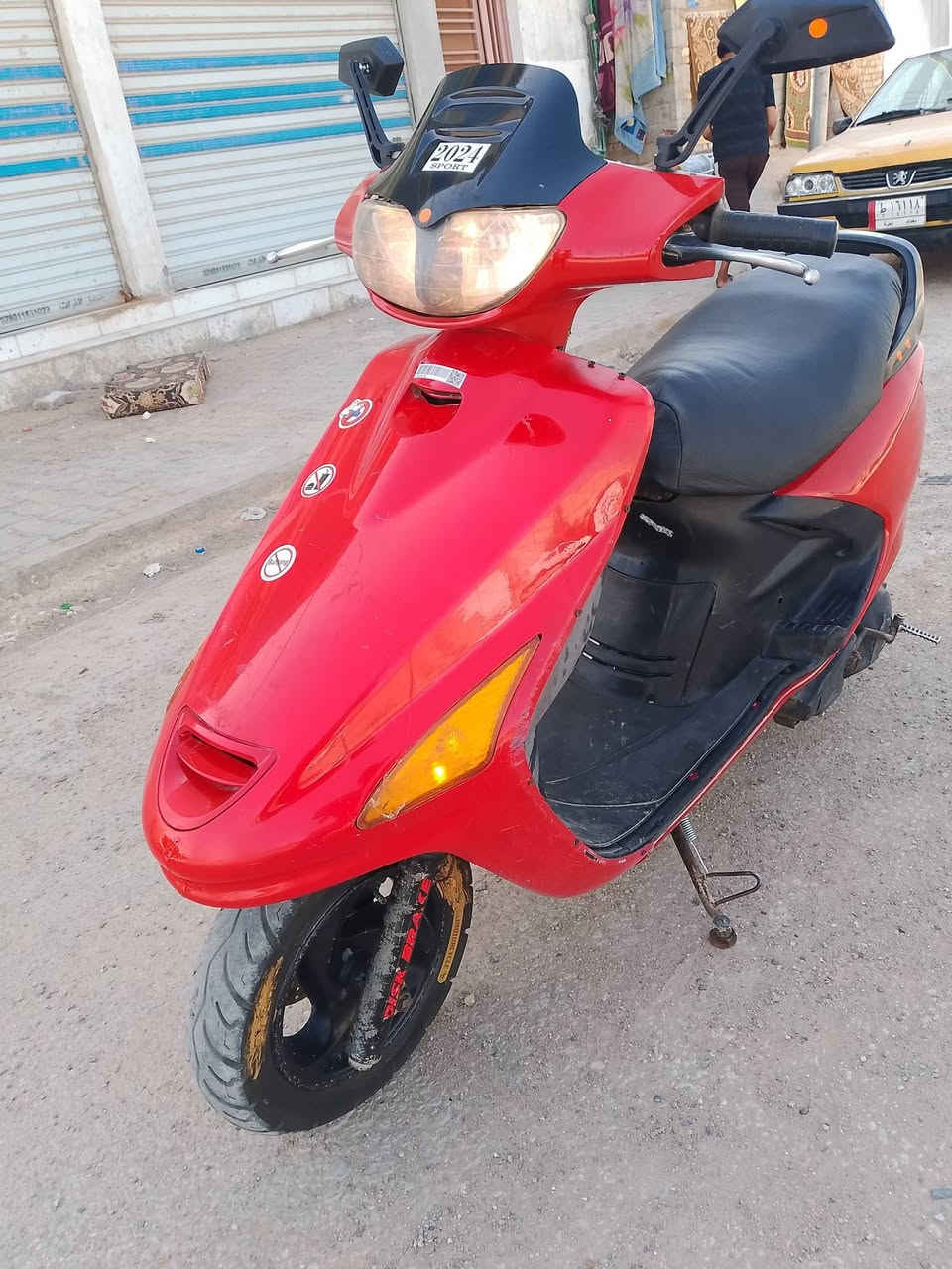 السلام عليكم فراشه فحل اصل للبيع  جاهزه من كلشي  شرط اجر بطناش 5 أمتار  كهربائيات كامله محرك ناعم مفتوحه مره وحده فقط دراجه مال جناي  مكاني النجف الكوفة السعر 350 وبيه مجال لشراي *********** واتساب موجود
