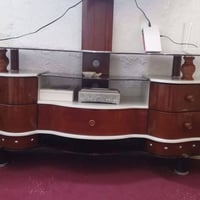 ميز • ١٥٠ • نظيف