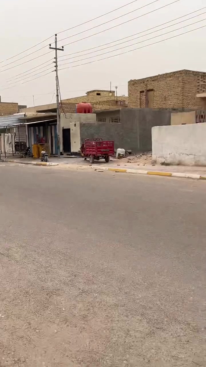 قطعة إرض للبيع  على شارع عام تجاري تصير مجمع
أومخازن أو معمل أو سكلة شتريدها تصير مساحتها

250م موقعها كلش حلو بين ثنين احياء حي السلام

وحي البلديات وقريبة على السوك ، للتواصل

*********** متوفر واتساب بنفس الرقم #الميمونة #الميمونه #حي_البلديات

