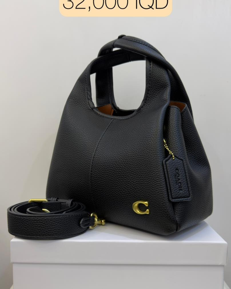 لا تشترين جنطة إذا ما تكون بهيج مواصفات! 🚫👜
ليش تدوخين نفسج بالتقليد؟ جبنالج القمة بالنظافة والترتيب. جنطة تعيش وياج وتكرف وياج شغل وطلعات وبنفس الوقت تبقى "جديدة".
• ليش هاي الجنطة تحديداً؟
• جلد ناعم بس قوي (ما يتفطر).
• إكسسوارات ثابتة اللون (ما تزنجر).
• خياط يدوي متقن مو شغل عشوائي.
📍 خدمة الفحص قبل الاستلام: افتحي الجنطة وشوفيها، إذا مو نفس الصورة لا تستلميها!
التوصيل متوفر بغداد وكافة المحافظات.
للحجز مراسلة الصفحة على الخاص 💌


**إذا كنت صاحب هذا الإعلان وتريد حذفه لأي سبب، رجاءا أرسل رسالة إلى الدعم الفني**