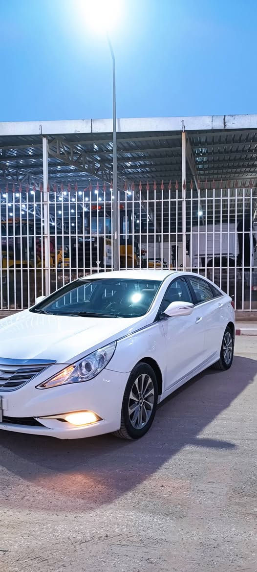 سلام عليكم.    للبيع فقط .
سوناتا 2014 خليجي.  اربيل  وكالة تحويل ماكو كل مشكلة  بيها هلال خلفي مرشوش ونص باب والباقي كفاله عامه كير مكينه حداديه تبريد كفاله السعر 110ومجال قليل حك الجيه مكاني النجف  للستفسار.    ***********
