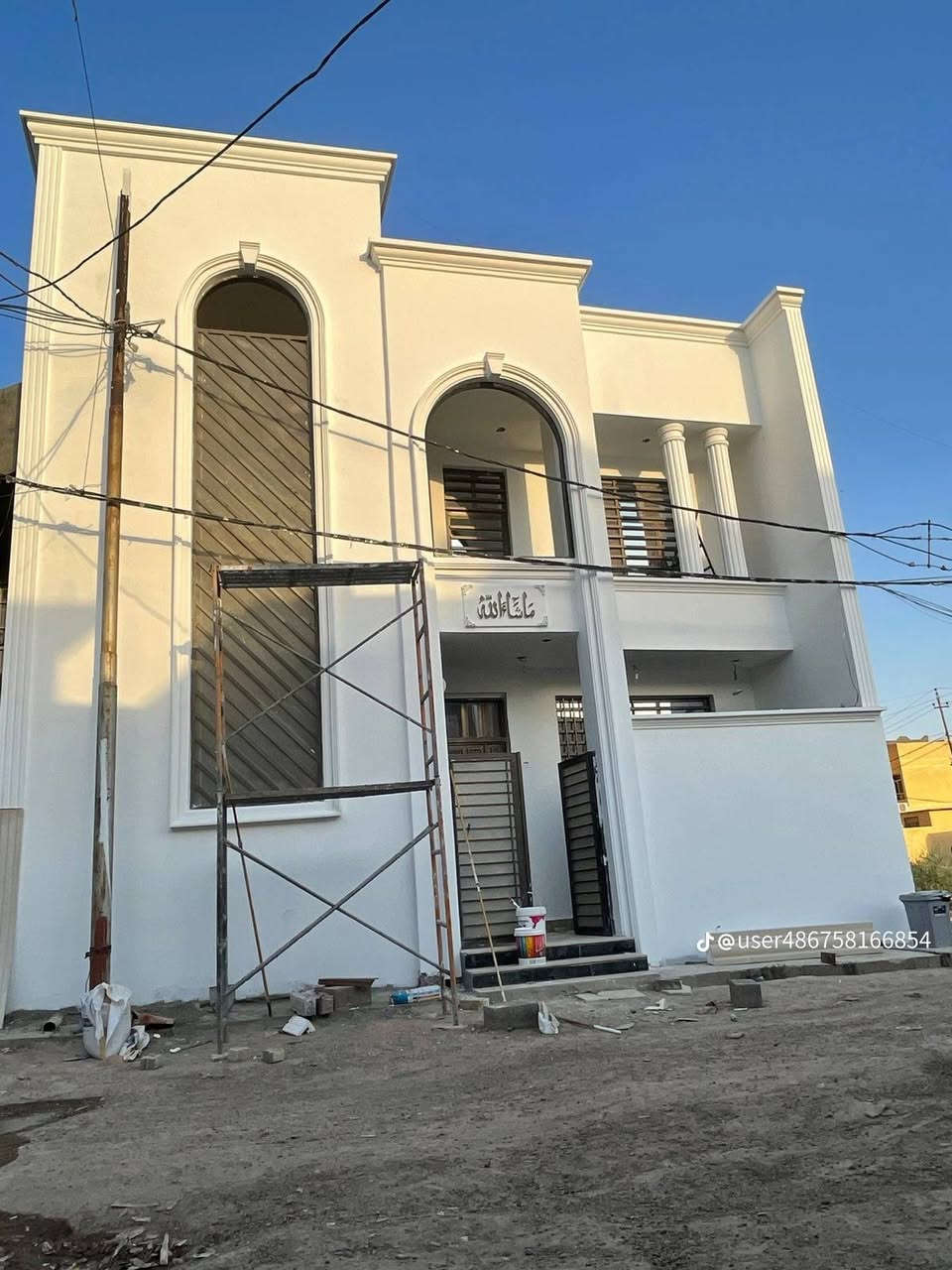 البخ داخل وخارج تكنيد مصاطر جص وبورك وسمنت جرار زاوية وركن والسقل وخشنه وناعمه البخ  شغل درجه اولى شرف مهندسين واجهات وتقطيع فوم تركي كادر الأخوين شغل بالديوانيه رقم الهاتف ***********
