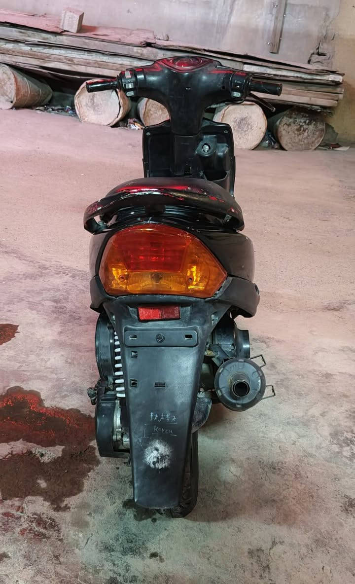 ماكس عدل السعر ٤٠٠ وبيها مجال شغاله سلف وهندر وكهربايات كلها شغاله العنوان الأمين الثانيه شارع نواب الضباط يم تقاطع الزهور رقم الهاتف ***********
