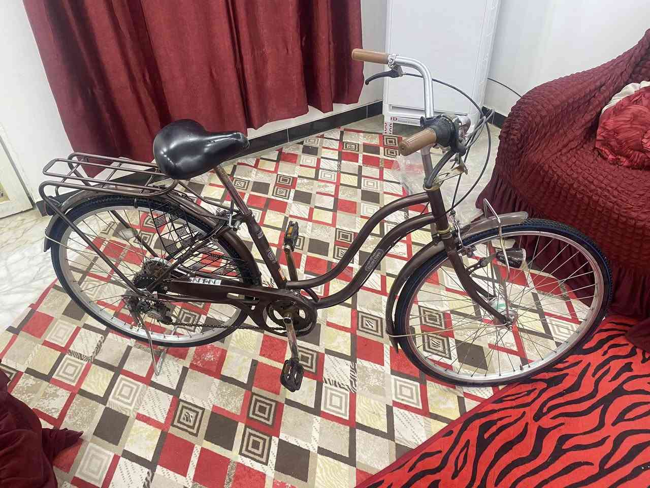 السلام عليكم ورحمة بايسكل بناتي مكينه او بدال  ❤️‍🔥  نضافه 80 %
نضيف مابي شي غير  لحيم بل ماشه ( تكدر تبدلها طبيعي بس هاي لان اصليه )   والباقي نواعم رايده اب 70 وبي مجال للشراي 
العنوان والتفاصيل التواصل خاص او الاتصال على 
***********
