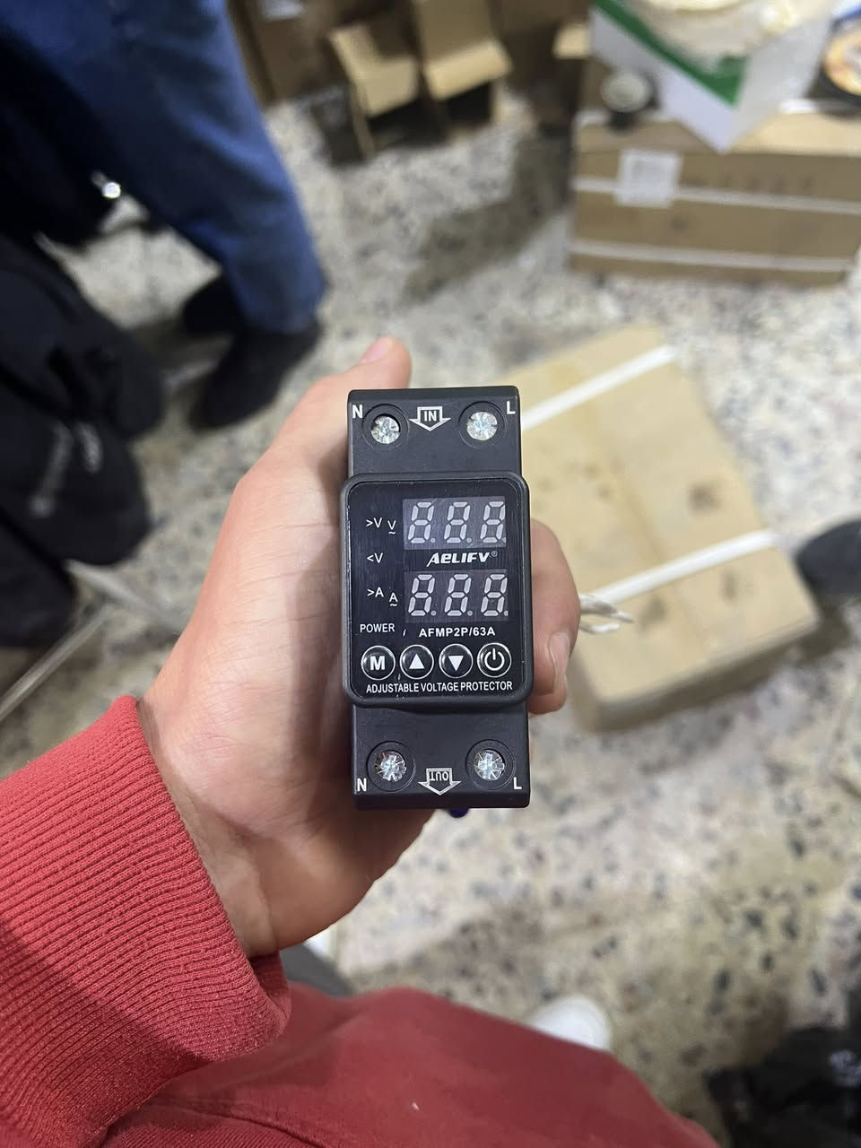 يالله متوفر جميع مواد السيطره الكهربائيه وباسعار تنافسيه كل من قواطع كونتكترات لوحات سيطره كل ما يخص الكهرباء متوفر للتواصل الاتصال 
***********
