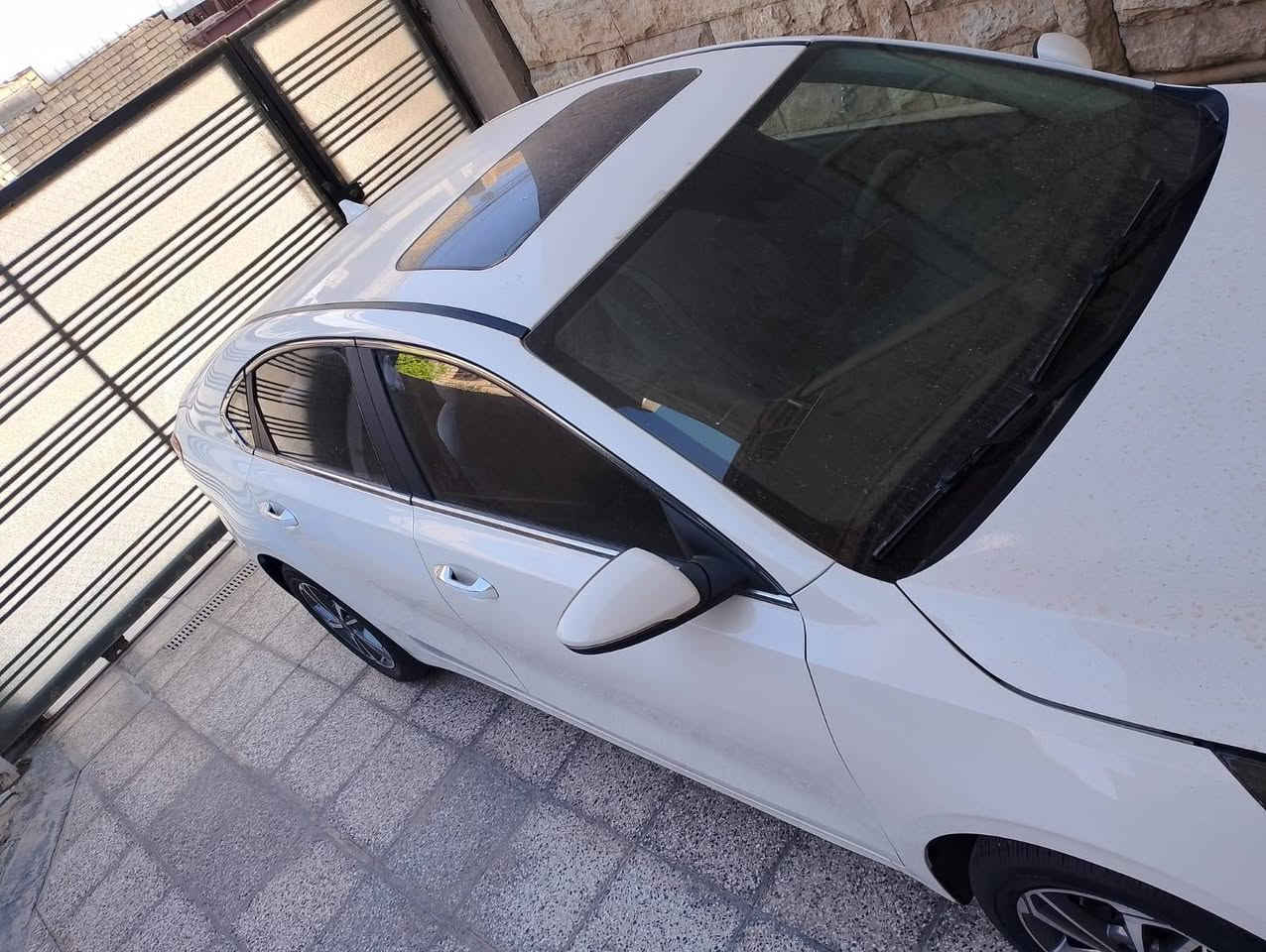 السلام عليكم ورحمة الله
ارجو قراءة المنشور بكافة تفاصيله 

كي ثري موديل ٢٠٢٢ للبيع فقط بدون مراوس ماشيه ٤٤

المواصفات: داخل جلد ابيض٫ تحكمات٫ تنتة٫ تبريد قطعتين الخ... 

السيارة (بيها بنيد صبغ وربع دعاميه وبدنه بدون شواصي بدون راديترات بدون تبديل فقط صبغ ) ارباك طاك السياره بسم صديقي تريد وكاله تريد تحويل حاضرين السعر ١٢٣ مكاني حي الجهاد الضباط ***********
