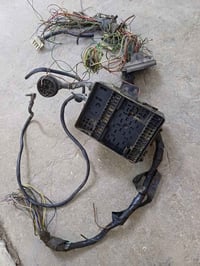 شباب قاعده فيوزات زعره تبريدللبيع سعره ١٠٠للاتصال ٠٧٧٠٧٢٤٢٤٩٠