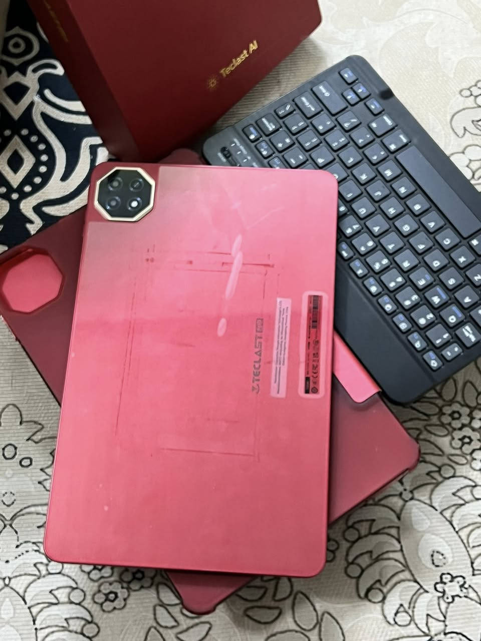 جهاز لوحي Teclast T60AI.
شاشة IPS بحجم 12 بوصة ودقة 2K.
ذاكرة تخزين داخلية بسعة 128 جيجابايت.
يعمل بنظام أندرويد.
يأتي مع كفر حماية وكيبورد.
اعلى سعر ابيع


**إذا كنت صاحب هذا الإعلان وتريد حذفه لأي سبب، رجاءا أرسل رسالة إلى الدعم الفني**