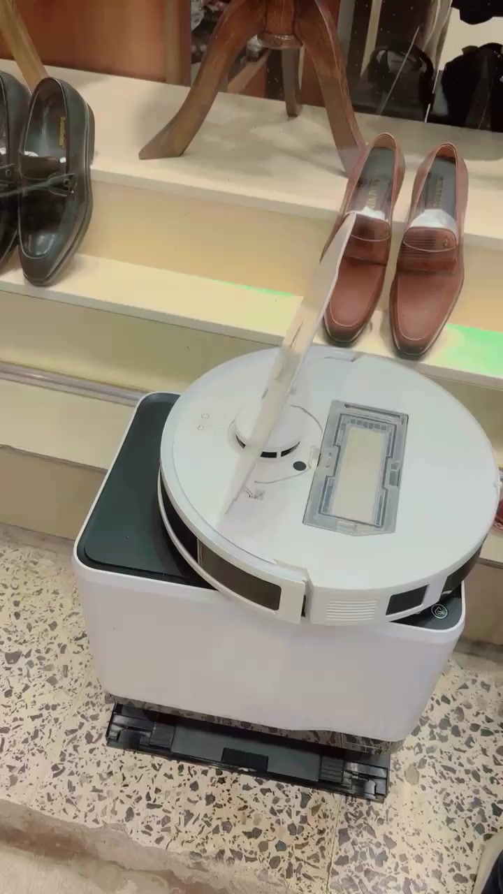 سلام عليكم مكنسه كهربائيه نضيفه بس بيه نقص قاعده خزان مي  الكنس شغال السعر ٣٥٠ بيه مجال بصيط العنوان بغداد المنصور الاستفسار رقم شغال واتساب ورقم***********
