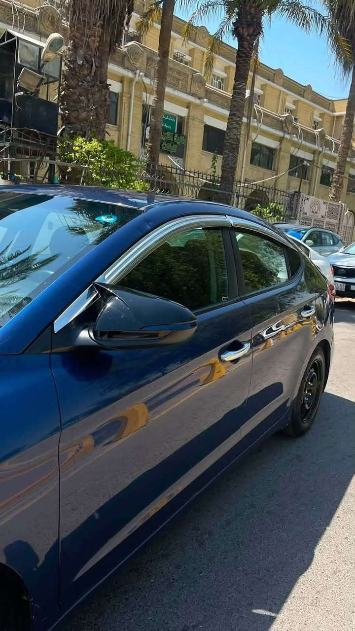سلام عليكم بيع فقط بدون مراوس 
 انترا موديل 2017 
مكينه 2000 دوش 
حادثها بابتين ومصبوغ 4 قطع 
سياره جاهزه اي نقص مابيه. تخم تاير جديد 
تبريد ثلج 
بيع فقط بدون مراوس 
السعر 103 وبيها مجال حك الجيه 
مكاني بغداد 
***********
