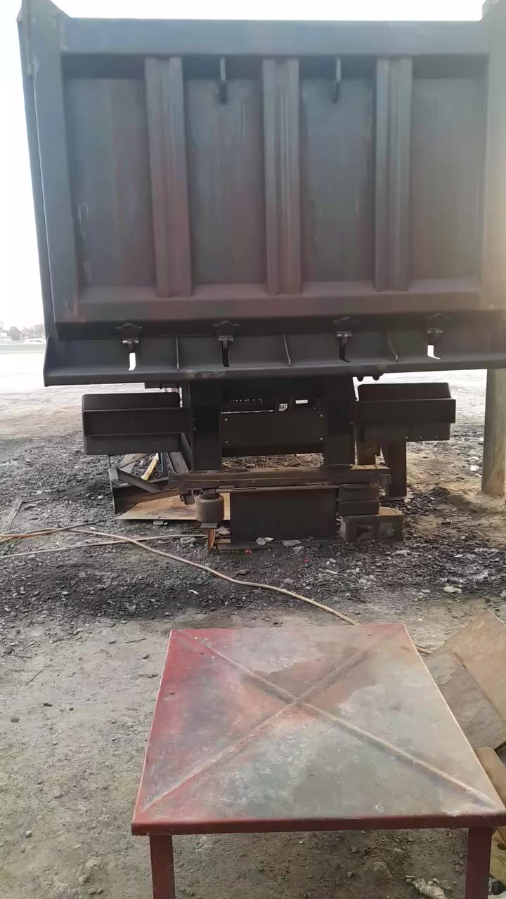 السلام عليكم للبيع عربانه ماك نيسان   اربع محاور اي استفسار علا هاذه الرقم ***********
