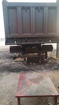 للبيع عربانه ماك نيسان   اربع محاور اي استفسار علا هاذه الرقم 07723105...