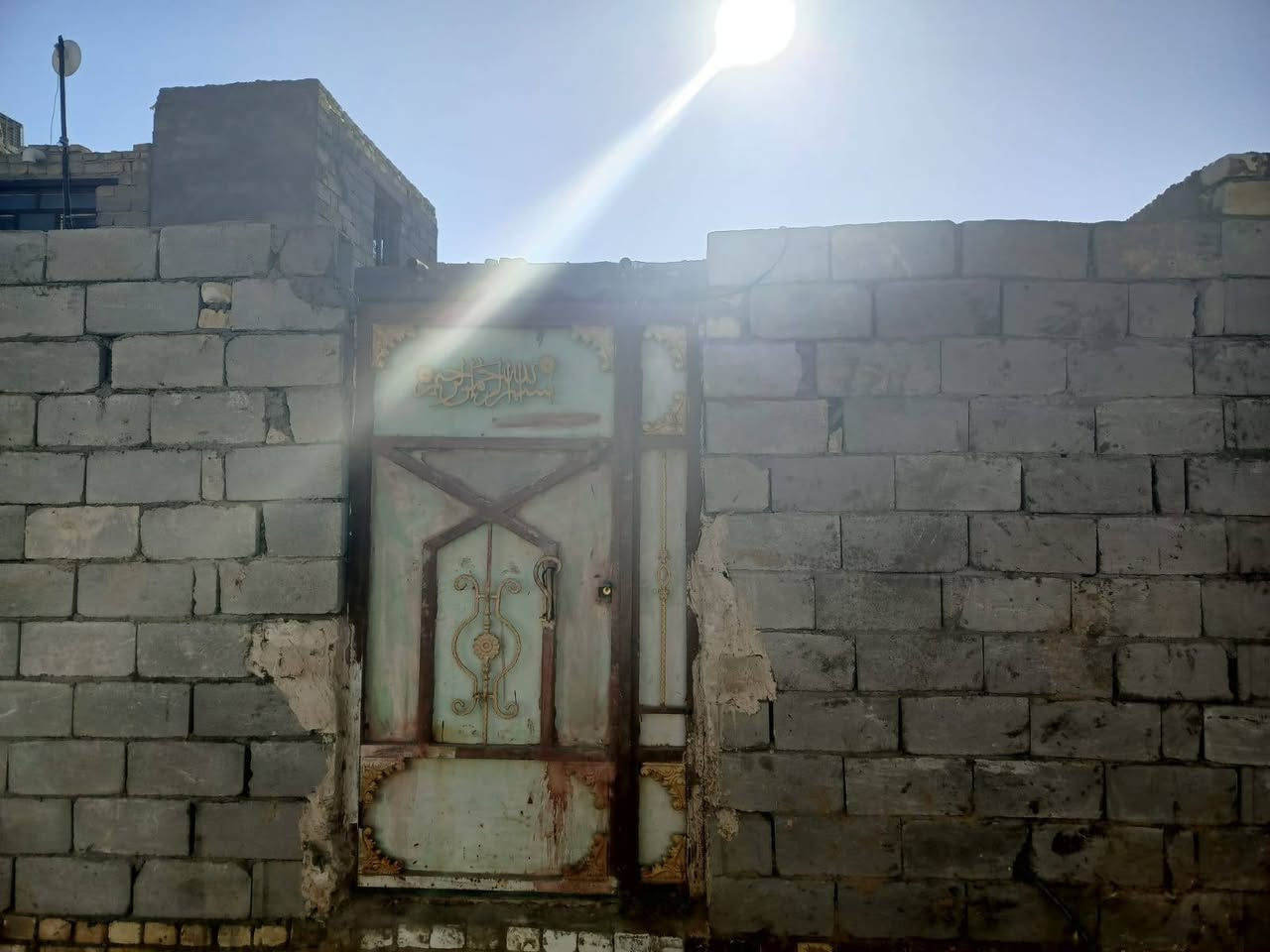 للبيع بيت زراعي بموقع مميز:
📍 الموقع: شارع حجي كشكول، قرب أسواق بركات الرضا، وقريب من حسينية العقيلة زينب
🏠 المواصفات:
غرفتان
صالة
مطبخ
صحيات
💰 السعر: 38 مليون قابل للتفاوض (بي مجال)
📞 للاستفسار والمشاهدة :
***********
