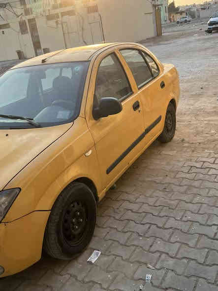 طيبه 2015 بيها بس هاي رصعه الي بالباب مكفوله سياره سعر 37 وبيها مجال ***********
