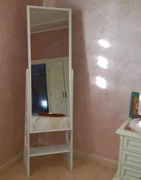 مرايا طويلة • ديكور منزلي