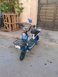 دراجه شحن حجم 14 موديل 2025 حلوه و نضيفه استعمال قليل سعر 240 بيها مجا...