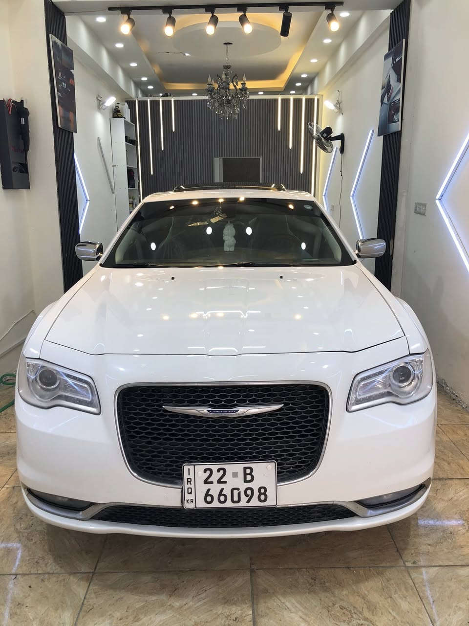 السلام عليكم للبيع اوباما 2019 C اربيل باسمي كفاله عامه حته من الشخط قطرة صبغ مابها فول موصفات للاخير مابيها اينقص شغل وطلع سياره ع بلاد كلشي بلادي كلش نضيفه وحلوه بعد احله من الصور تجي وشوف بعينك باسمي شرط التحويل ثاني يوم سنويه لل 2030ماراح اذكرلك المواصفات معروفه مواصفاتها فول سعر 295$ ورقه وللشراي خادم وسياره تستاهل هاذ حيل جديده هاتف ***********  تصال و واتساب موجود
