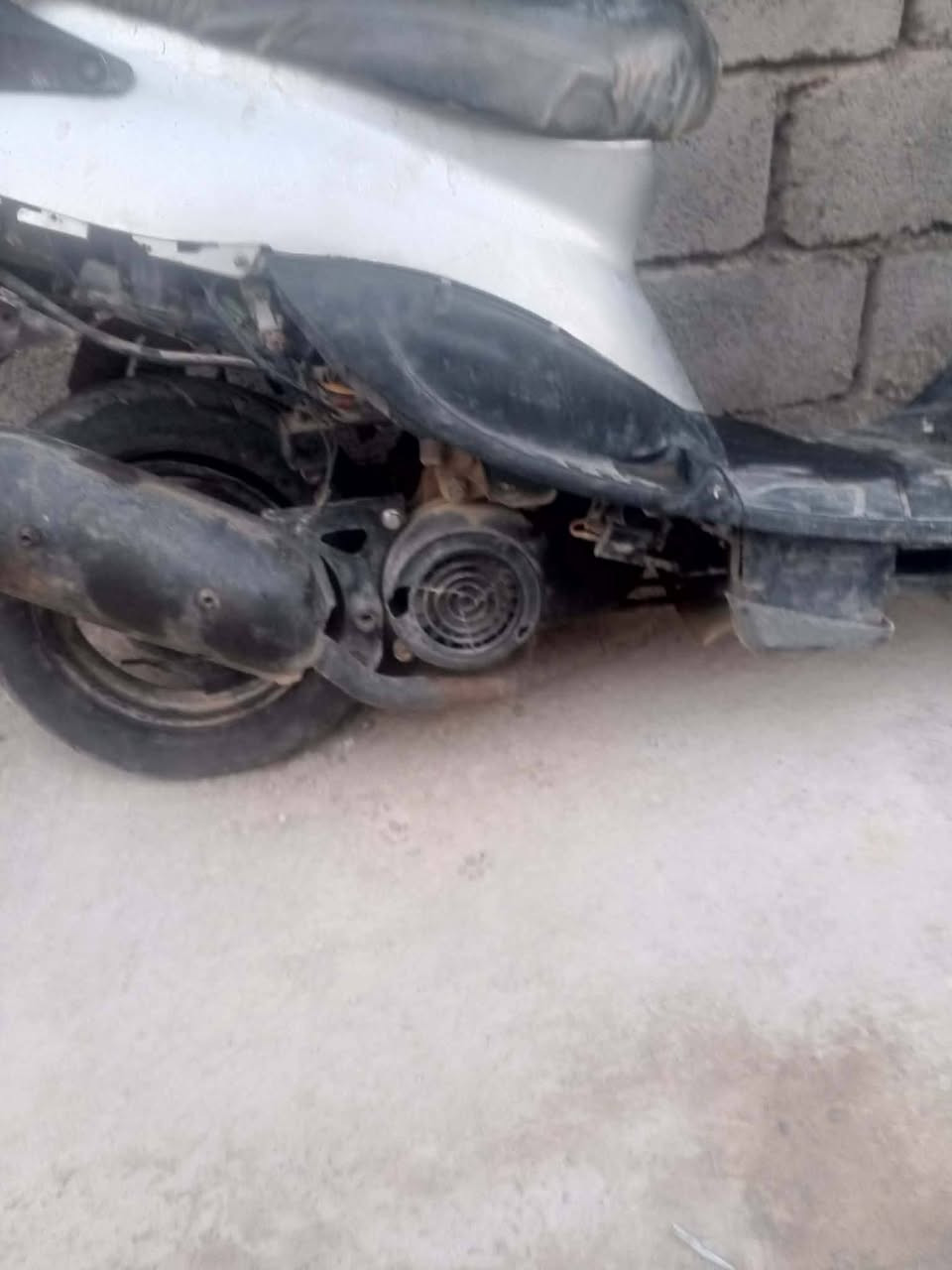 للبيع شغاله يرادلها بس تاير خلفي ب225 قفل ***********بي واتساب
