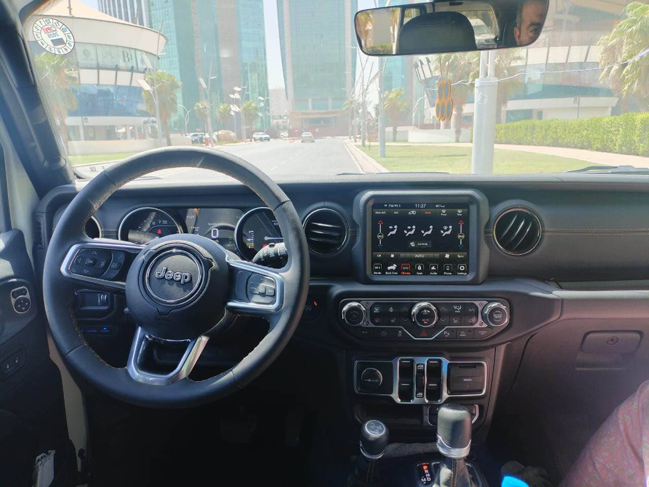 جيب رنگلر٢٠٢٣ سبى به فرى ٤٨٠٠ ميل رؤيشتيه به شه رت بنزين و هايبريد و شحن يه ك ده رگاى بشت سكنى گؤردا يه بيلادى بئ سبوو غ به قه ده ر ٣ بست بن دؤسه ى سبوغه مكينه گير شانسى كاره با يات ده بل أكسل باترى شحن به شه رت ده عامى لؤ ده عامى به شه رت فول مواسفات تاياو ويل بيلاديه وه ك سفر وا يه ٣٣٥$وه ره قه و محا مله *********** / واتسئاب و فا يبر أربيل, العراق
