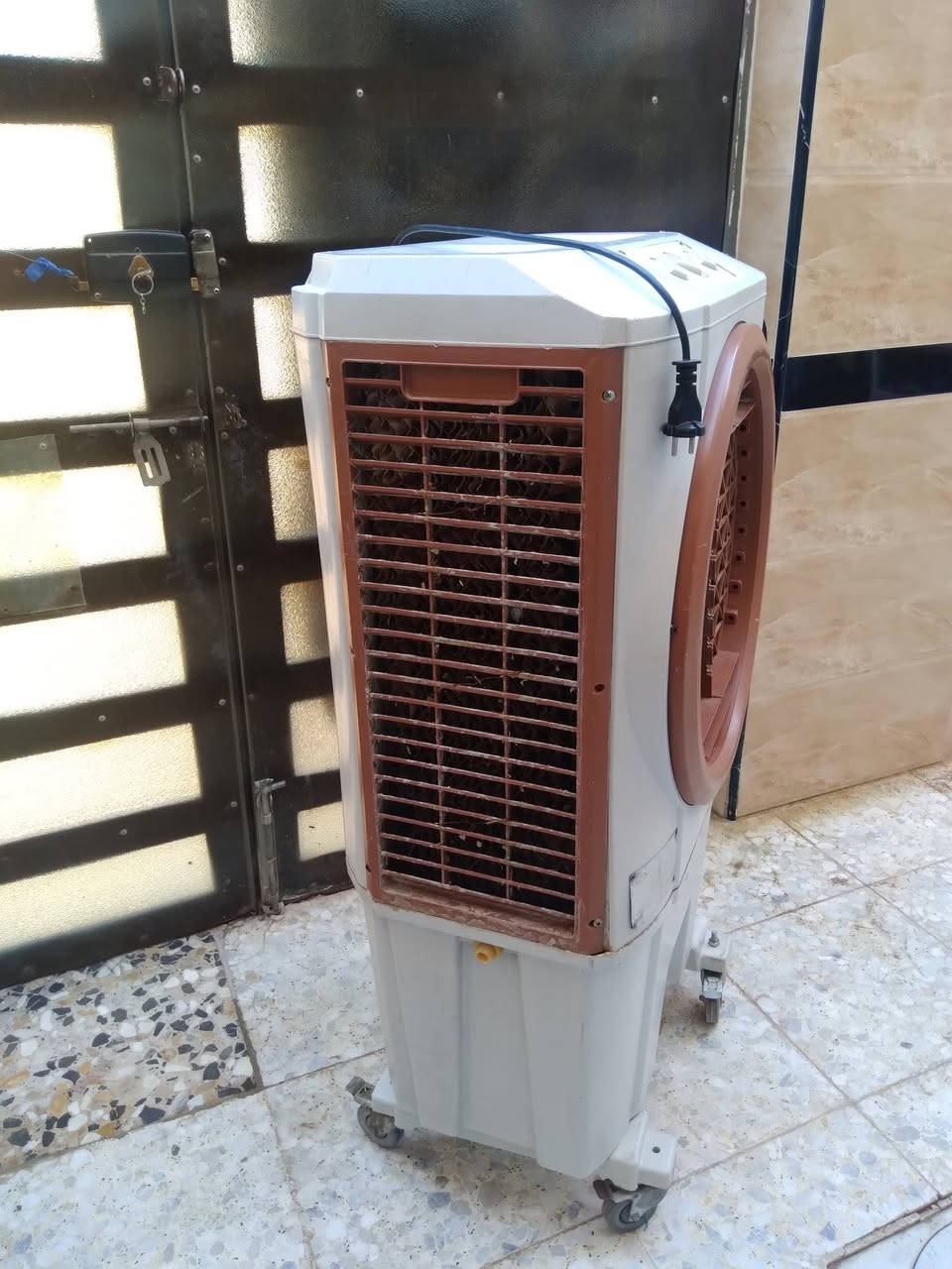 مبرده نظيفه جدا سوبر أمبريال سعر ٦٠ ألف منطقه الظباط الثانيه قريب على مجمع فدك الطبي موبايل ***********

