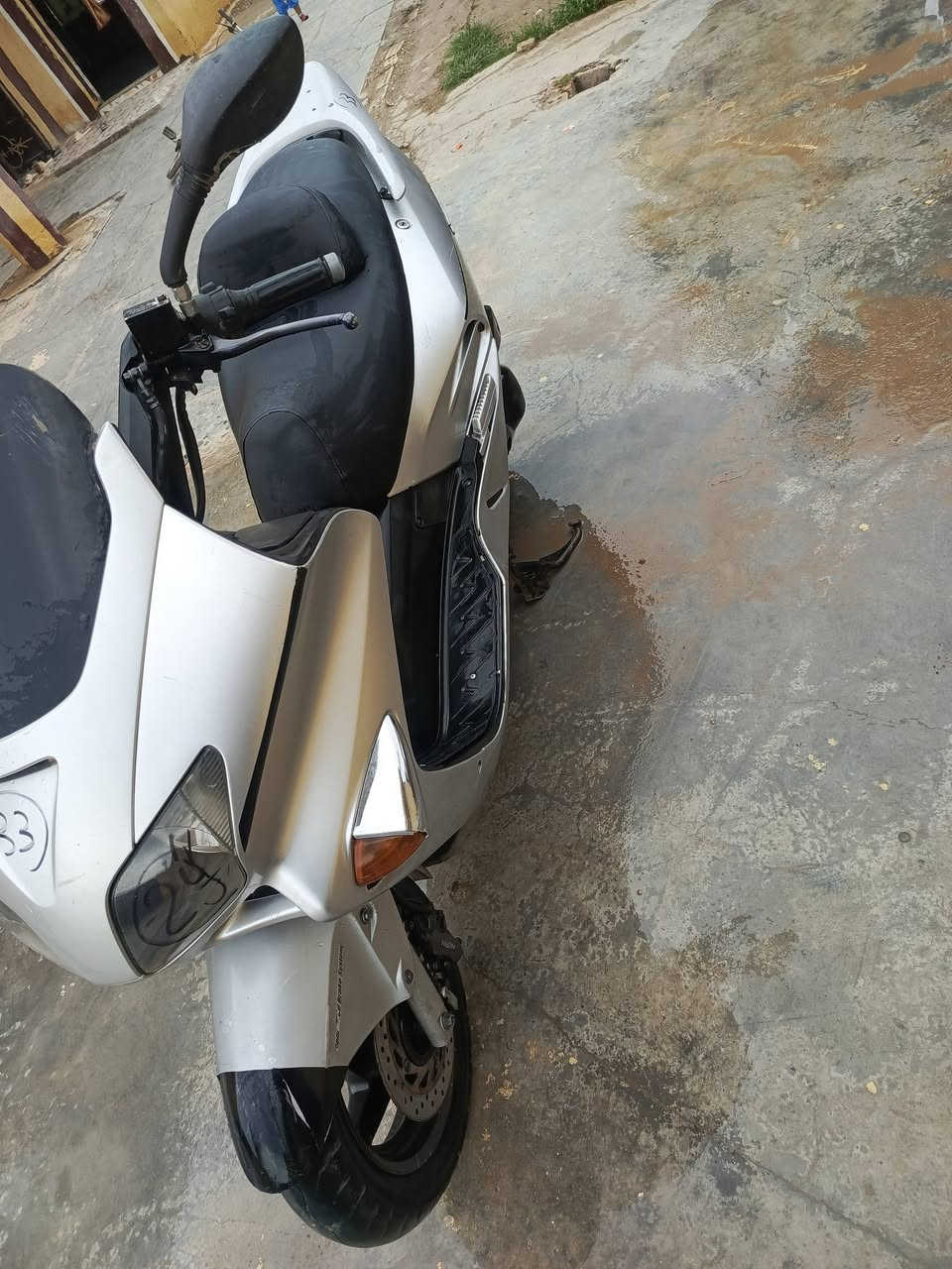 سلام عليكم فورزه 06 البيع مكينه مكفوله  وراق موجوده سعر 750 وبيهه مجال المكان تقاطع نهروان مشروع 9نيسان
***********
